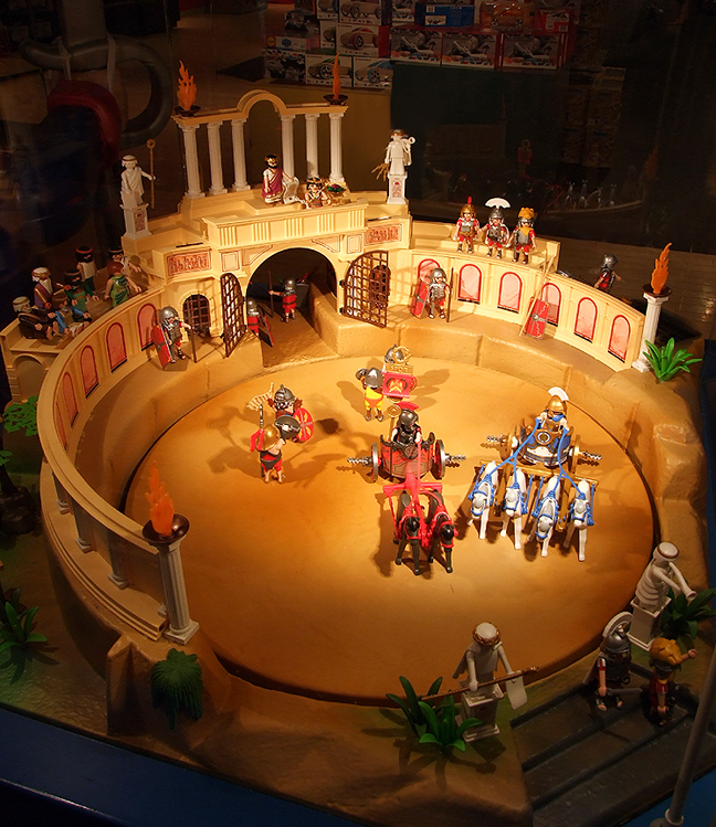 ipernity: Playmobil Roman Colosseum Display in FAO Schwarz, August 2007 -  by LaurieAnnie